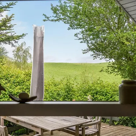 2 Bedroom Cozy In Knebel
