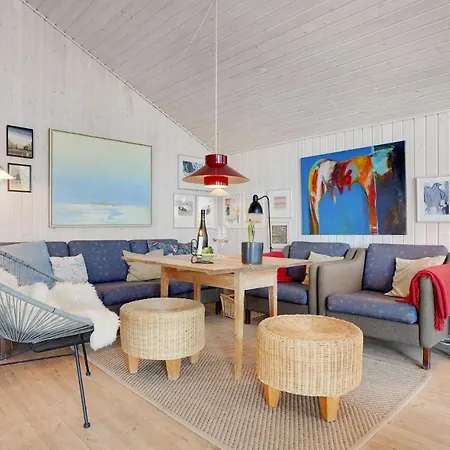 2 Bedroom Cozy In Ferienhaus *
