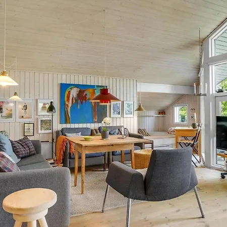 2 Bedroom Cozy In Ferienhaus