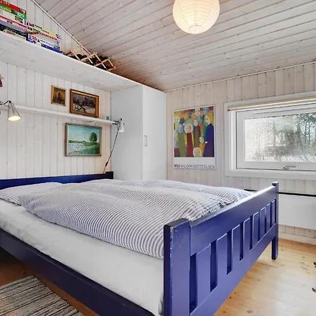 2 Bedroom Cozy In Ferienhaus Knebel
